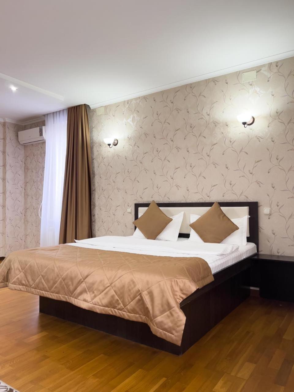 Apartment 5 Алмати Екстер'єр фото