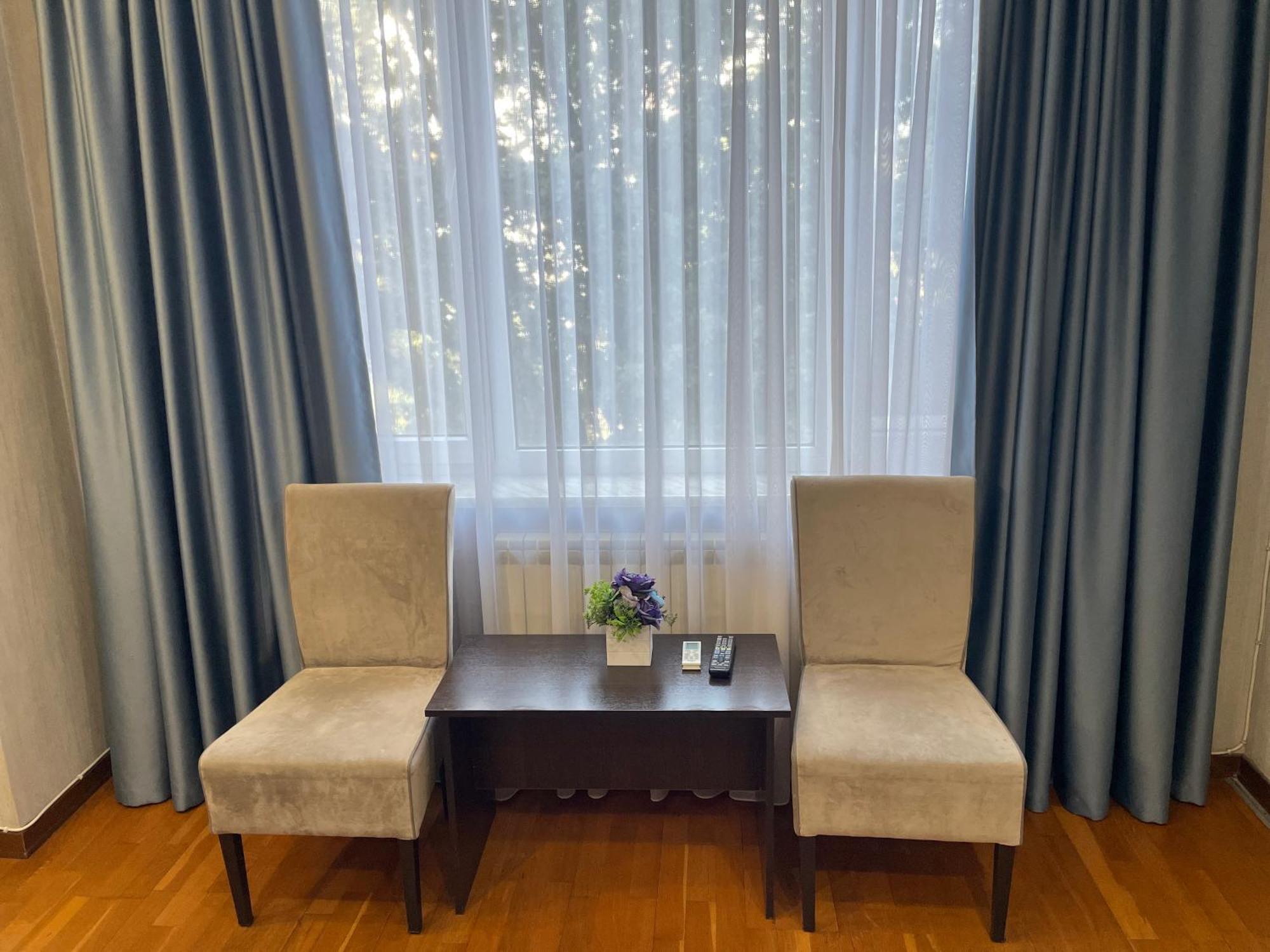 Apartment 5 Алмати Екстер'єр фото