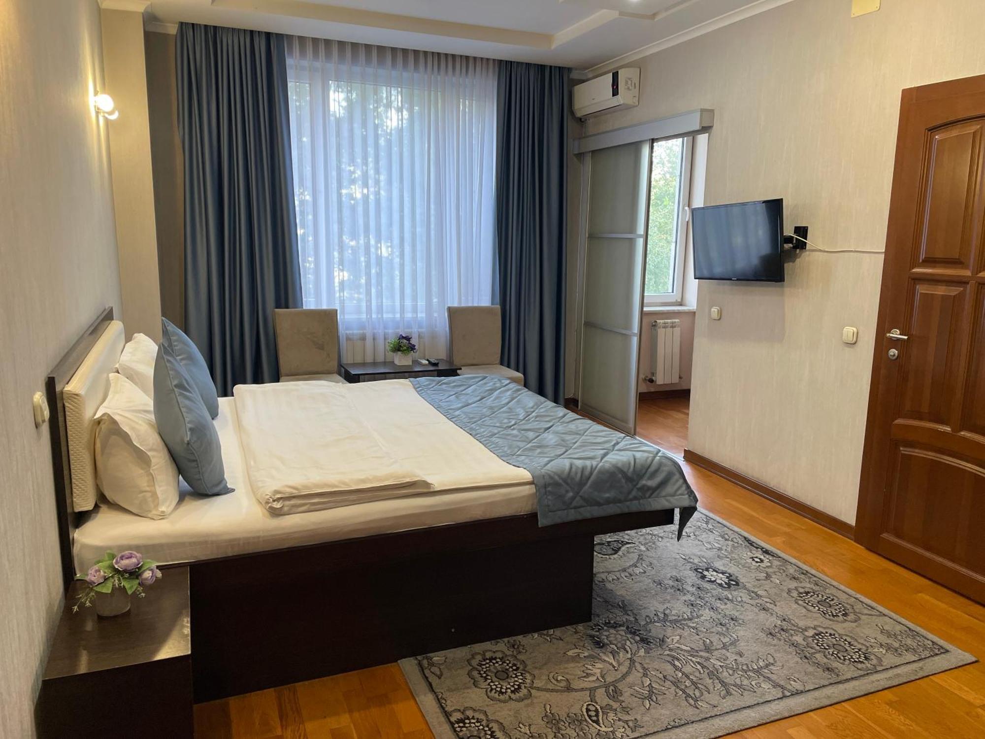 Apartment 5 Алмати Екстер'єр фото